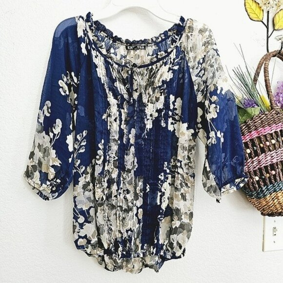 Express Women's Blouse Size XS Sheer Blue Floral Bohemian Flowy Pleated Office - Picture 12 of 12